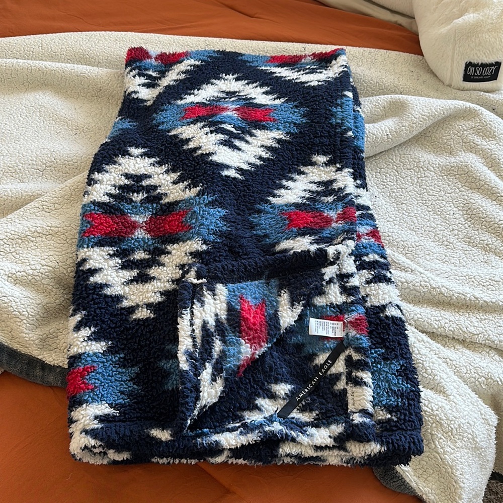 American Eagle Holiday blanket